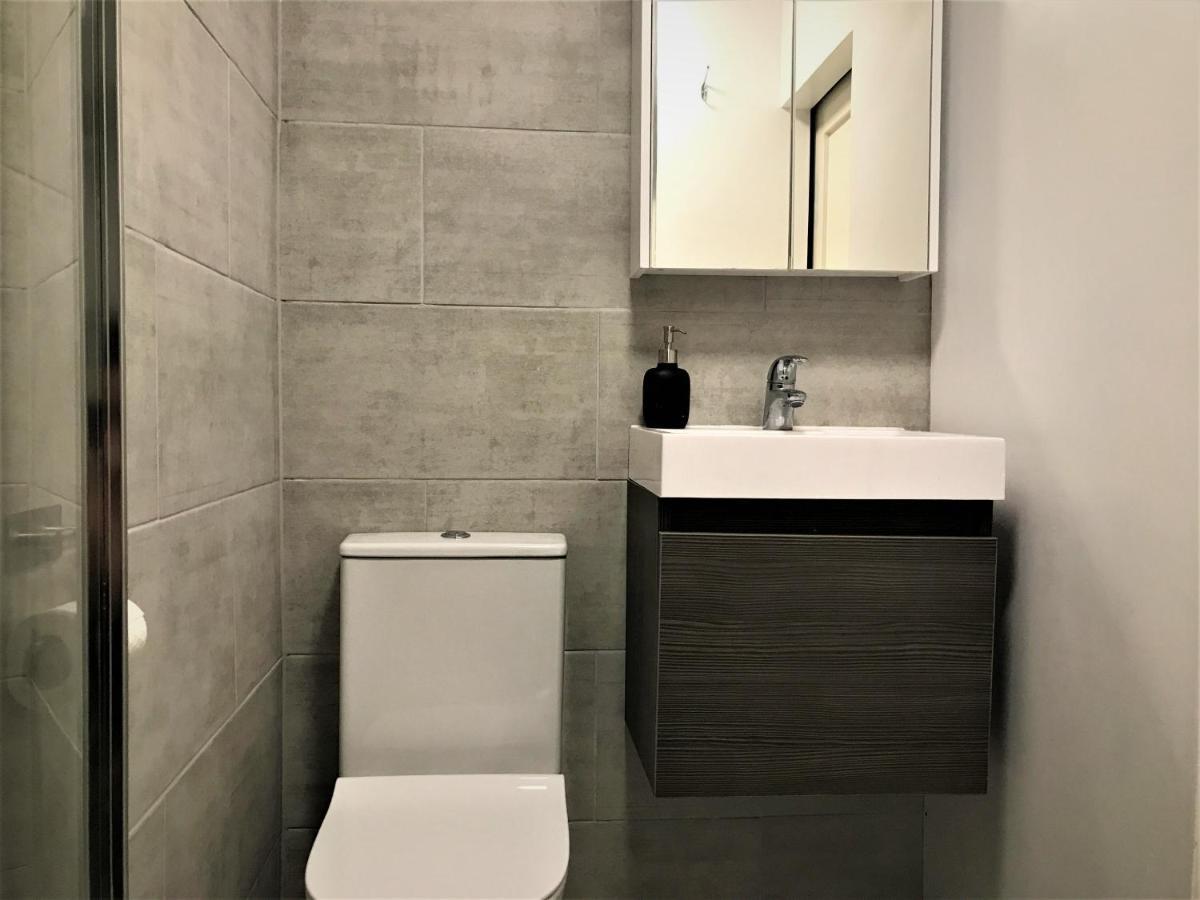 Bijou Annexe, Sea View, Private Entrance & Parking - Folkestone Hotel ภายนอก รูปภาพ