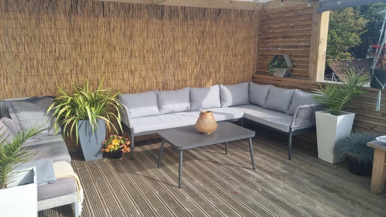 Bijou Annexe, Sea View, Private Entrance & Parking - Folkestone Hotel ภายนอก รูปภาพ